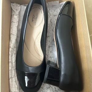 Clarks Women's Black Comfort Shoes